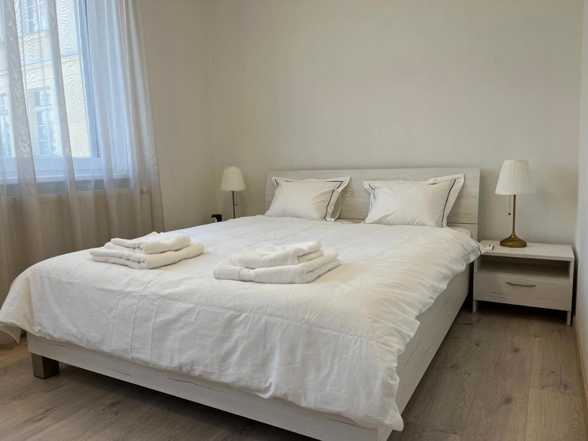 Elegant Escape Apartment II - City Centre Bratislava Buitenkant foto