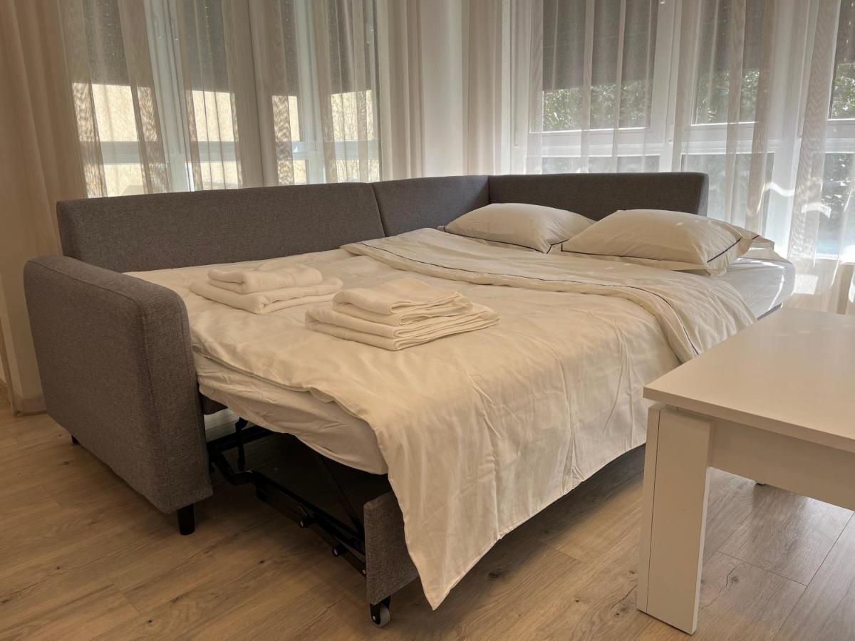 Elegant Escape Apartment II - City Centre Bratislava Buitenkant foto