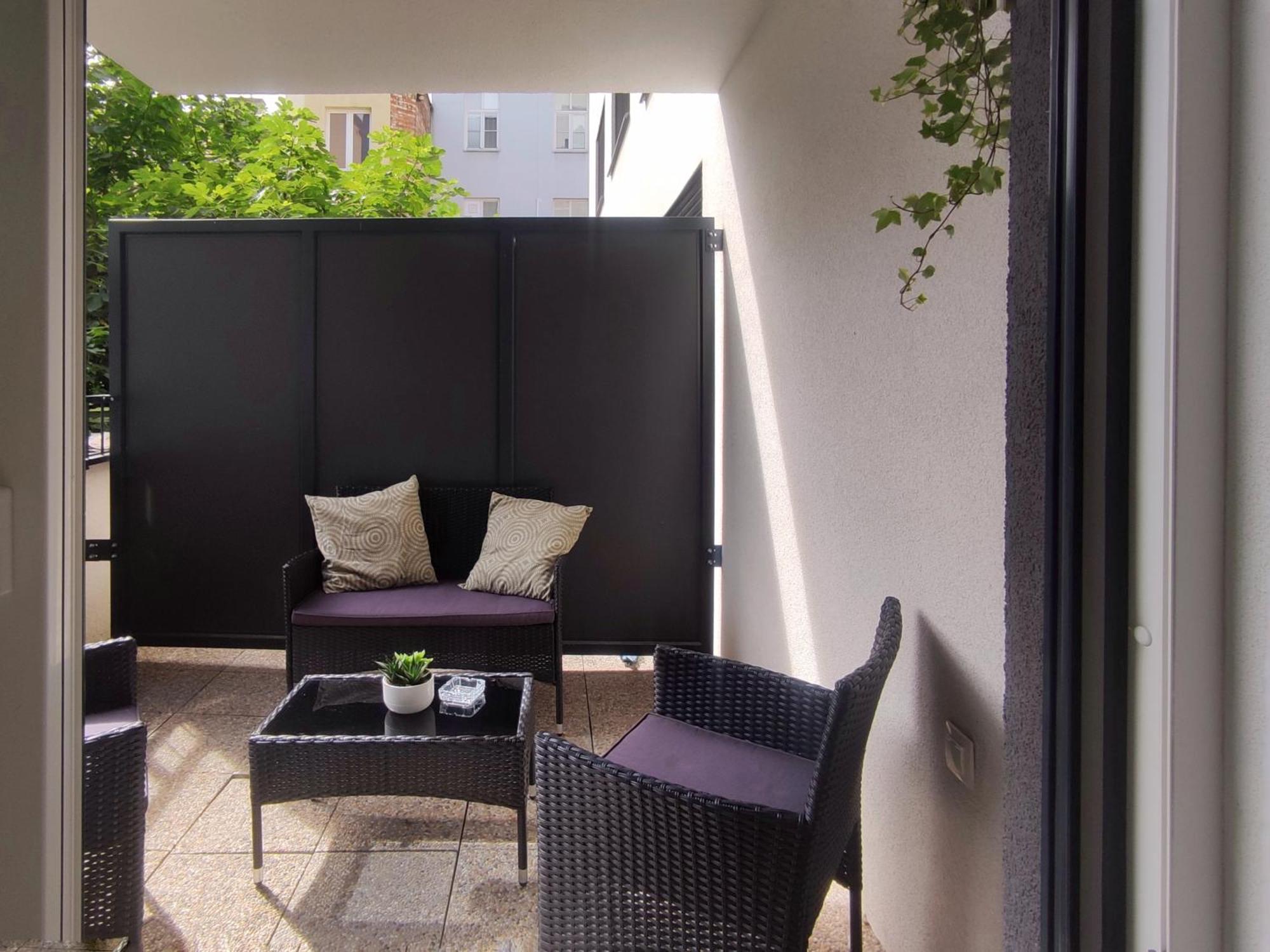 Elegant Escape Apartment II - City Centre Bratislava Buitenkant foto